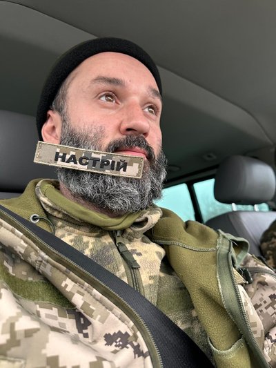 Від культурного десанту до артилерії. Історія одесита, який обрав службу в 34-й бригаді на Херсонщині Від культурного десанту до артилерії. Історія одесита, який обрав службу в 34-й бригаді на Херсонщині