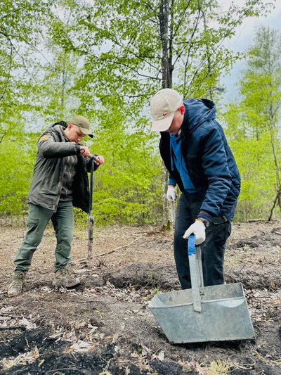 На Житомирщині поліцейські висадили понад три тисячі саджанців дерев На Житомирщині поліцейські висадили понад три тисячі саджанців дерев