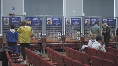"Маріуполь. 86 днів героїчної оборони": у Вінниці провели урок незламності "Маріуполь. 86 днів героїчної оборони": у Вінниці провели урок незламності