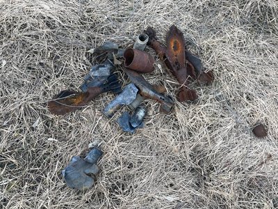 Залишки спалених російських боєприпасів Залишки спалених російських боєприпасів