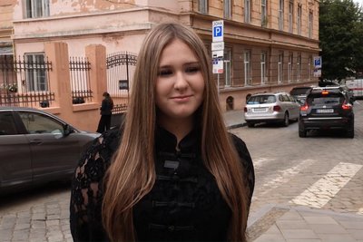 1 вересня у пілотному ліцеї в Чернівцях: як стартувала реформа старшої школи 1 вересня у пілотному ліцеї в Чернівцях: як стартувала реформа старшої школи