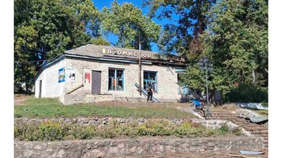Російські безпілотники пошкодили будівлі та жилий будинок у Новгород-Сіверській громаді на Чернігівщині