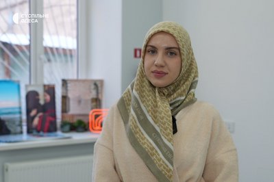 Більше, ніж просто хустка: як в Одесі розвінчували міфи про хіджаб Більше, ніж просто хустка: як в Одесі розвінчували міфи про хіджаб