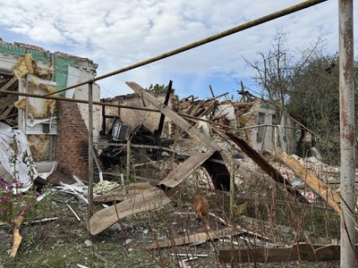 “Загинула сім’я”: у Чернеччині на Сумщині російська армія вбила батька, матір і дітей “Загинула сім’я”: у Чернеччині на Сумщині російська армія вбила батька, матір і дітей