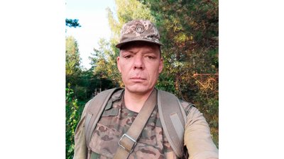 У Ніжині попрощалися з двома військовими ЗСУ: Сергієм Коворотнім та Ігорем Василенком У Ніжині попрощалися з двома військовими ЗСУ: Сергієм Коворотнім та Ігорем Василенком
