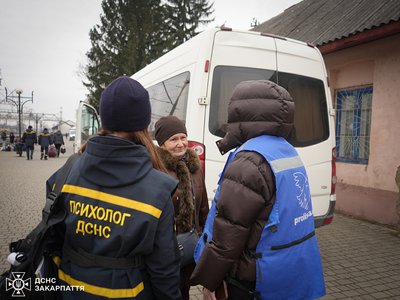 У Мукачево прибув евакуаційний потяг із Дніпропетровщини У Мукачево прибув евакуаційний потяг із Дніпропетровщини