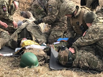 "Треба вчитися і мстити" – десантники показали, як готують мобілізованих для фронту "Треба вчитися і мстити" – десантники показали, як готують мобілізованих для фронту