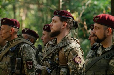 У житомирській 95-й бригаді нагородили військовослужбовців держвідзнаками У житомирській 95-й бригаді нагородили військовослужбовців держвідзнаками