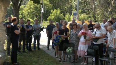 фотографії полеглі бійці Алея героїв родичі пам’ять Святогірськ Донецька область 19 червня 2024 рік фотографії полеглі бійці Алея героїв родичі пам’ять Святогірськ Донецька область 19 червня 2024 рік
