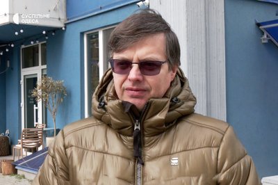 "Головне – почати гасити": як одесит із сусідами загасив пожежу після удару дрона "Головне – почати гасити": як одесит із сусідами загасив пожежу після удару дрона