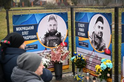 Освятили стелу на честь загиблих військових, Ланівці, Тернопільщина, січень 2025 Освятили стелу на честь загиблих військових, Ланівці, Тернопільщина, січень 2025