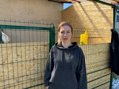 Потрапила під автівку, коли перебігала дорогу. У Кривому Розі рятують травмовану у ДТП самця косулі Потрапила під автівку, коли перебігала дорогу. У Кривому Розі рятують травмовану у ДТП самця косулі