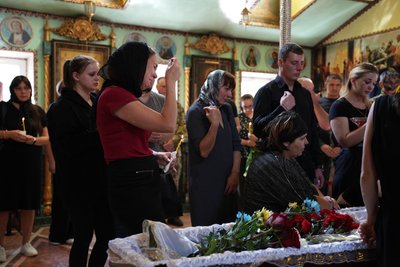 У Сумах поховали військовослужбовця Михайла Рєзанова У Сумах поховали військовослужбовця Михайла Рєзанова