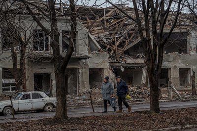 "Питання виживання". КАБи щодня, "рій" дронів над містом: як живуть люди в прифронтовому Покровську "Питання виживання". КАБи щодня, "рій" дронів над містом: як живуть люди в прифронтовому Покровську