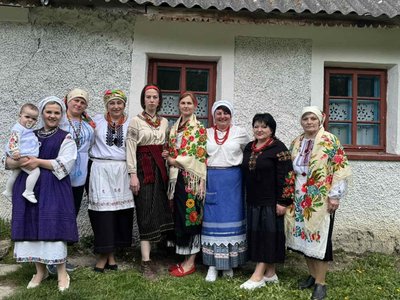 На Хмельниччині у палаці Орловських відкрили туристичний сезон із подільським колоритом На Хмельниччині у палаці Орловських відкрили туристичний сезон із подільським колоритом