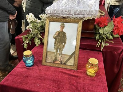 Похорон бійця, попрощалися із бійцем, ЗСУ, Ігор Кольцун, Великоберезовицька селищна рада Похорон бійця, попрощалися із бійцем, ЗСУ, Ігор Кольцун, Великоберезовицька селищна рада