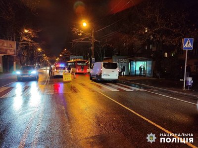 В Одесі на переході збили 10-річну дитину В Одесі на переході збили 10-річну дитину