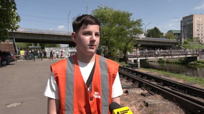 76 сезон: дитяча залізниця запрацювала у Рівному 76 сезон: дитяча залізниця запрацювала у Рівному