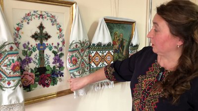 Разом із столітньою хатою отримала у спадок вишиті рушники: рівнянка представила колекцію вишивки Разом із столітньою хатою отримала у спадок вишиті рушники: рівнянка представила колекцію вишивки