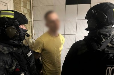 Вимагали неіснуючі борги і підпалювали майно: на Київщині викрили групу, яка тиснула на підприємців Вимагали неіснуючі борги і підпалювали майно: на Київщині викрили групу, яка тиснула на підприємців
