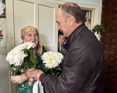 Отримала звання "Мати-героїня": 90-річчя відзначила Уляна Стасюк з Рівненщини Отримала звання "Мати-героїня": 90-річчя відзначила Уляна Стасюк з Рівненщини