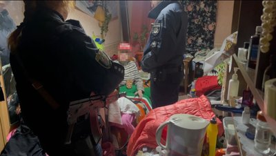 Киянка била цуценя та поїла його горілкою: тварину вилучила поліція Киянка била цуценя та поїла його горілкою: тварину вилучила поліція
