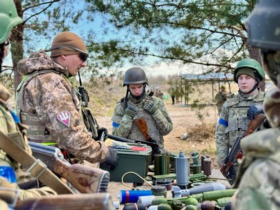 У тренувальному таборі 46 окремої аеромобільної бригади ДШВ відбувся інтенсив для цивільних У тренувальному таборі 46 окремої аеромобільної бригади ДШВ відбувся інтенсив для цивільних