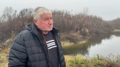 На місці загибелі українського пілота Дениса Кирилюка на Чернігівщині утворилося озеро На місці загибелі українського пілота Дениса Кирилюка на Чернігівщині утворилося озеро