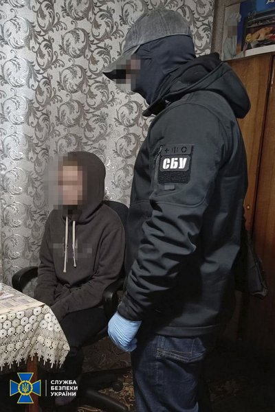 Діти з Берестинського району влаштували диверсію на залізниці, спалили сільраду та військове авто, повідомили в СБУ. Мова йде про трьох хлопців та дівчину віком 14-16 років. Правоохоронці вважають, що підлітків завербували працівники ФСБ Діти з Берестинського району влаштували диверсію на залізниці, спалили сільраду та військове авто, повідомили в СБУ. Мова йде про трьох хлопців та дівчину віком 14-16 років. Правоохоронці вважають, що підлітків завербували працівники ФСБ