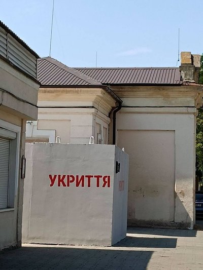В Одесі облаштували два укриття в зоопарку В Одесі облаштували два укриття в зоопарку