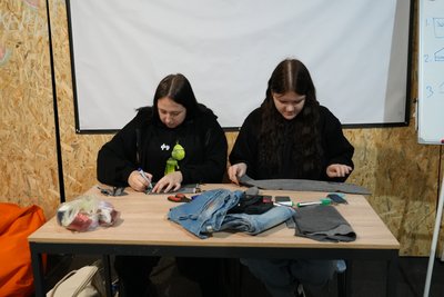 Херсон, підлітки, молодіжна рада, Віолетта Михайленко, Злата Коваленко