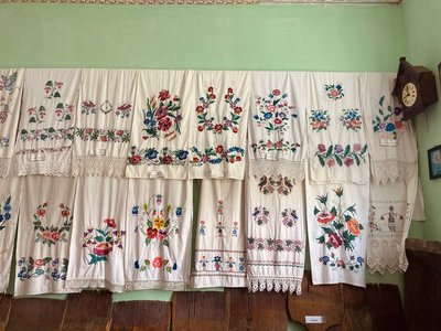 "Скарби" із горищ і скринь — у Кам’яному Броді на Черкащині створили музей села "Скарби" із горищ і скринь — у Кам’яному Броді на Черкащині створили музей села