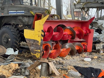 Удар по дорожниках: російські дрони атакували село Береза на Сумщині Удар по дорожниках: російські дрони атакували село Береза на Сумщині