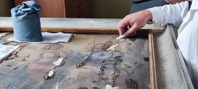 Миколаївський соборі у Кременці, консервують ікони, Тернопільщина, липень 2024 Миколаївський соборі у Кременці, консервують ікони, Тернопільщина, липень 2024