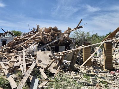 Наслідки удару авіабомбою у Куп’янську Наслідки удару авіабомбою у Куп’янську
