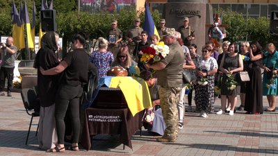 Із військовим Олександром Кононенком попрощались у Рівному Із військовим Олександром Кононенком попрощались у Рівному