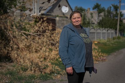 "Летить і не знаєш куди": як живуть в Орлах на Дніпропетровщині під атаками КАБів та дронів "Летить і не знаєш куди": як живуть в Орлах на Дніпропетровщині під атаками КАБів та дронів