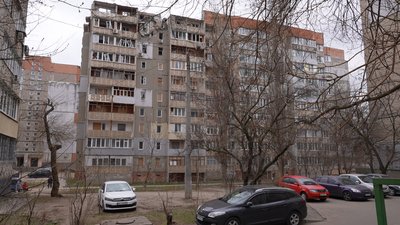 У Миколаєві понад три роки не можуть демонтувати зруйнований під’їзд після обстрілу: коли почнуть роботи У Миколаєві понад три роки не можуть демонтувати зруйнований під’їзд після обстрілу: коли почнуть роботи