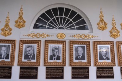Білий дім оновив "Алею президентської слави": описи попередників Трампа викликали дискусії Білий дім оновив "Алею президентської слави": описи попередників Трампа викликали дискусії