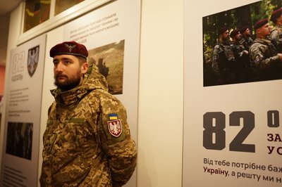 Роман Карачун - начальник рекрутингового центру 82 ОДШБ у Чернівцях Роман Карачун - начальник рекрутингового центру 82 ОДШБ у Чернівцях