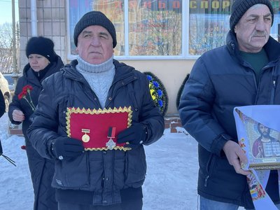 Загинув на Донеччині: на Черкащині попрощалися із загиблим військовим Загинув на Донеччині: на Черкащині попрощалися із загиблим військовим