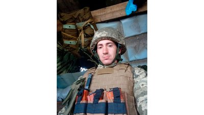 На Чернігівщині попрощалися з двома бійцями: Романом Юковим та Антоном Аніщенком, які загинули на фронті На Чернігівщині попрощалися з двома бійцями: Романом Юковим та Антоном Аніщенком, які загинули на фронті