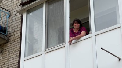 Тетяна на балконі Родинське Донецька область 16 червня 2025 рік Тетяна на балконі Родинське Донецька область 16 червня 2025 рік