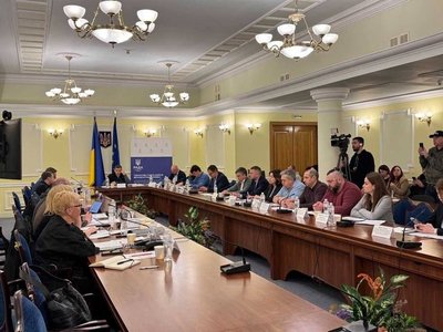 Луганська обласна адміністрації проведе оптимізацію штату: що відомо Луганська обласна адміністрації проведе оптимізацію штату: що відомо