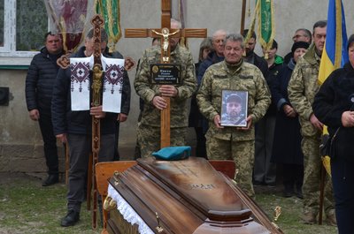 Прощання з Романом Пухтою, похорон бійця Прощання з Романом Пухтою, похорон бійця