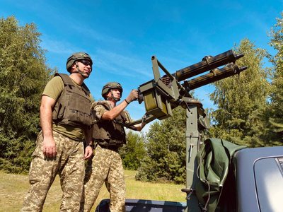На Черкащині мобільні вогневі групи збивають російські "шахеди" На Черкащині мобільні вогневі групи збивають російські "шахеди"