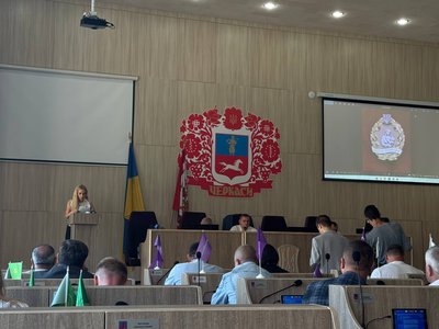 "Ветерана в кожний департамент": у Черкасах під час сесії міськради прийшли учасники війни "Ветерана в кожний департамент": у Черкасах під час сесії міськради прийшли учасники війни
