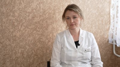 Щороку на Чернігівщині виявляють меланому у близько 80 людей: як дерматологи безплатно обстежують родимки Щороку на Чернігівщині виявляють меланому у близько 80 людей: як дерматологи безплатно обстежують родимки