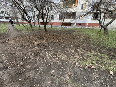 Херсон, обстріли, січень 2025, будинок, вирва Херсон, обстріли, січень 2025, будинок, вирва