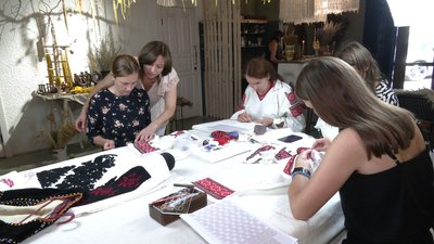 Майстер-клас з вишивання у Рівному Майстер-клас з вишивання у Рівному